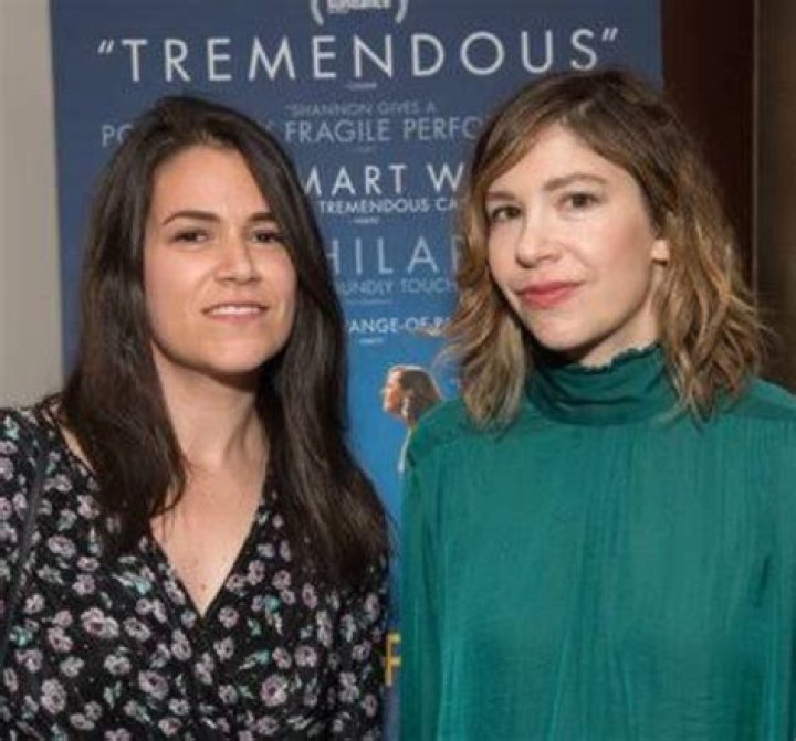 Carrie Brownstein's Girlfriend: A Deep Dive into Her Personal Life