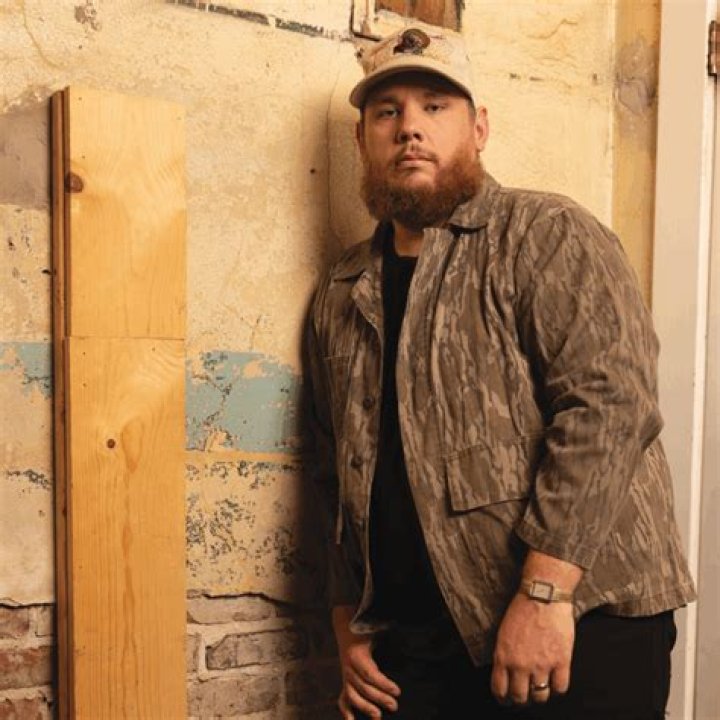 Exploring Political Affiliation: Is Luke Combs a Democrat?