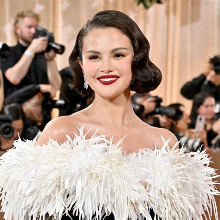 Golden Globes: Selena Gomez's Impact and Journey in the Spotlight