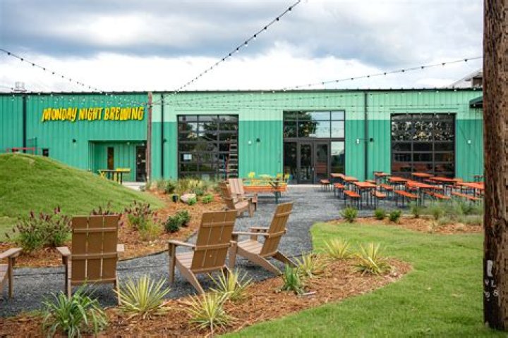Monday Night Brewing Garden Co: A Comprehensive Guide to the Craft Brewery Experience