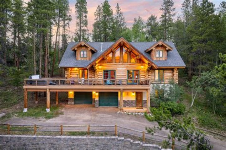 Zach's Cabin Colorado: A Perfect Getaway in Nature's Embrace