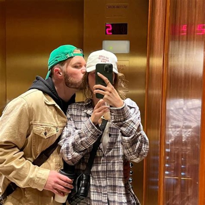 Zach Bryan Girlfriend: A Deep Dive into His Love Life